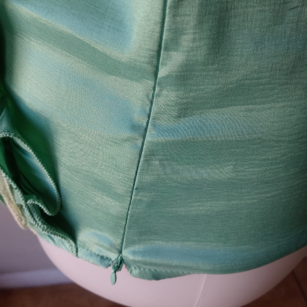 Green Ruffle Top Nwt - Picture 4 of 7